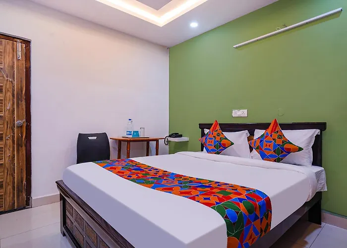 Fabhotel Cozy